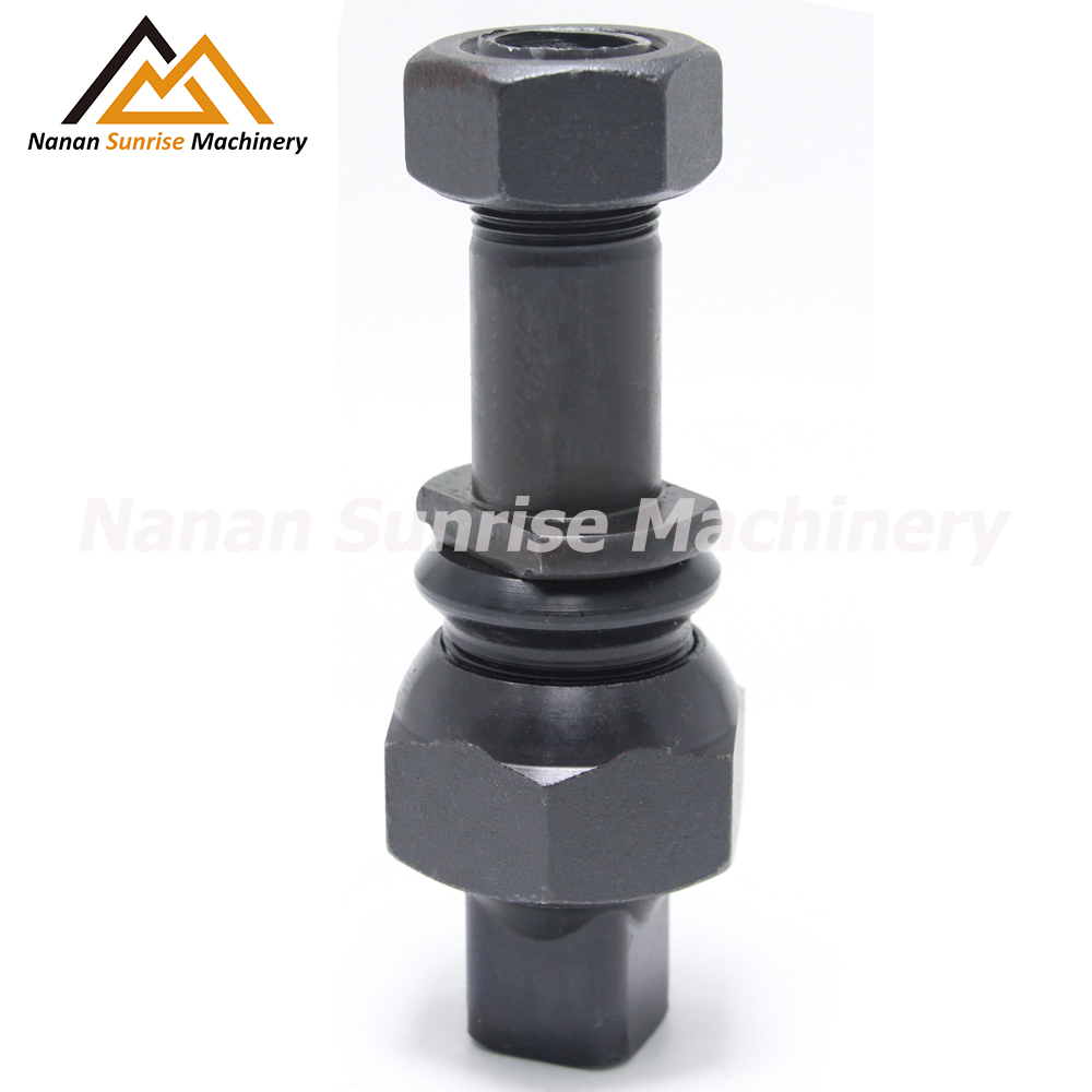 Isuzu TXD wheel bolt (2).jpg