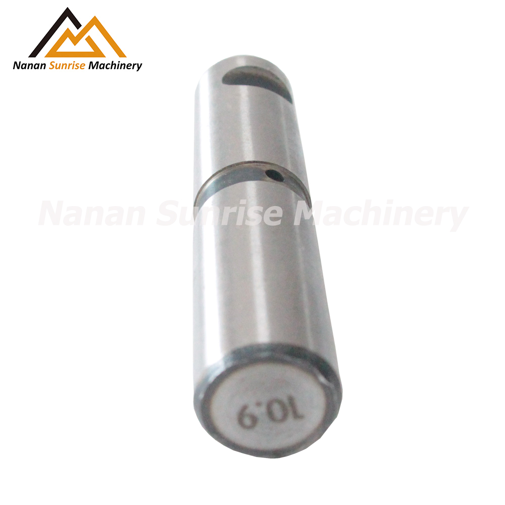 ISUZU leaf spring pin (1).jpg